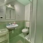 Julia Quarto em Acomodações Particulares